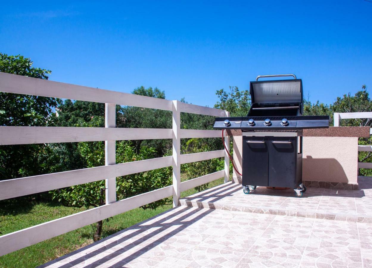 Nadalina Apartment Kaštel Stari Esterno foto